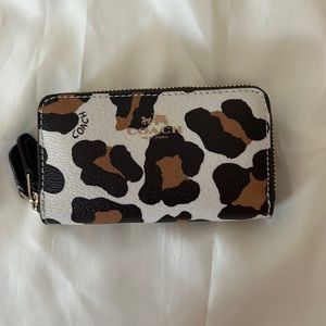 Coach Double zip card case